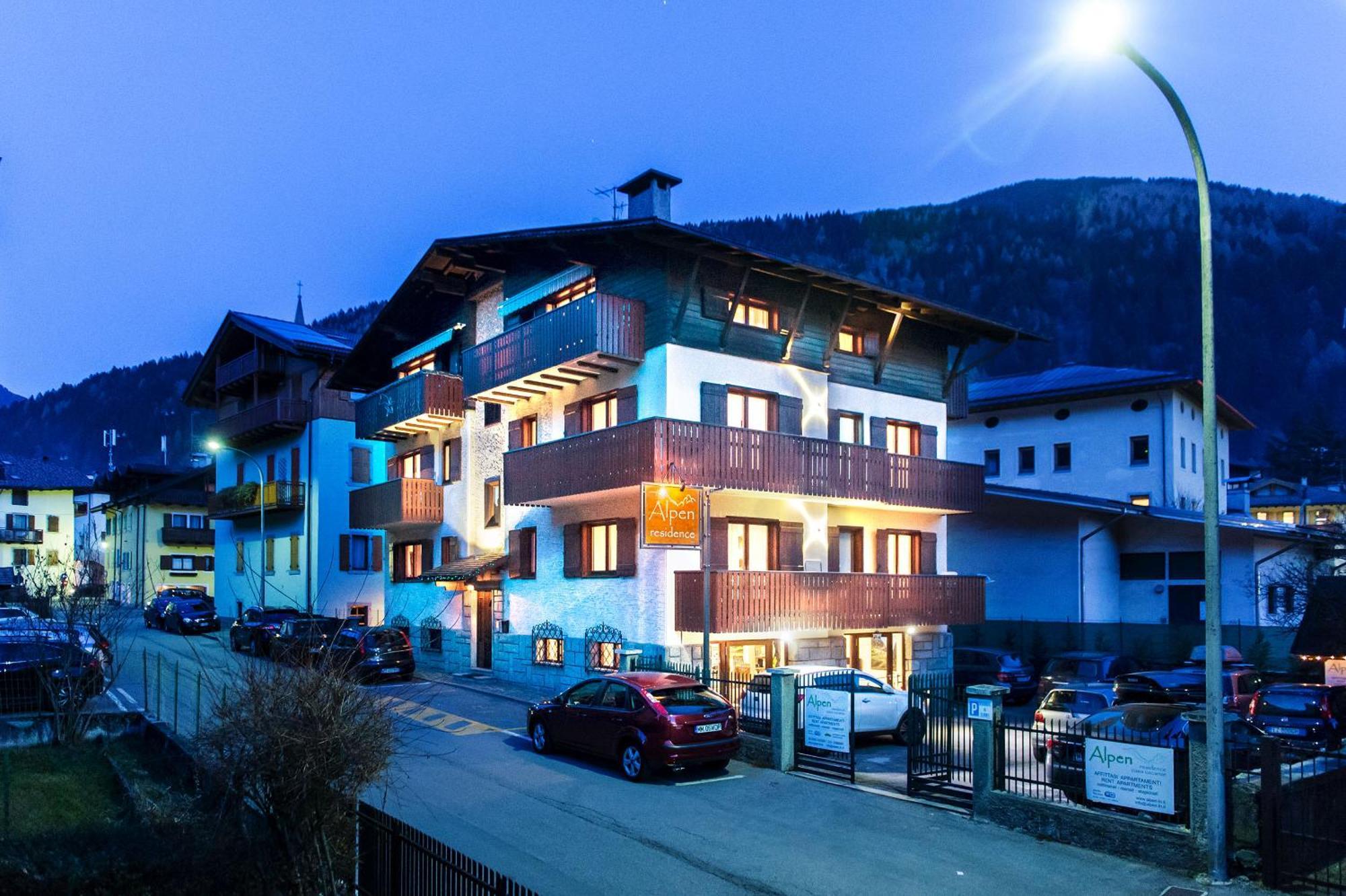 Residence Alpen Casavacanze ピンツォーロ エクステリア 写真