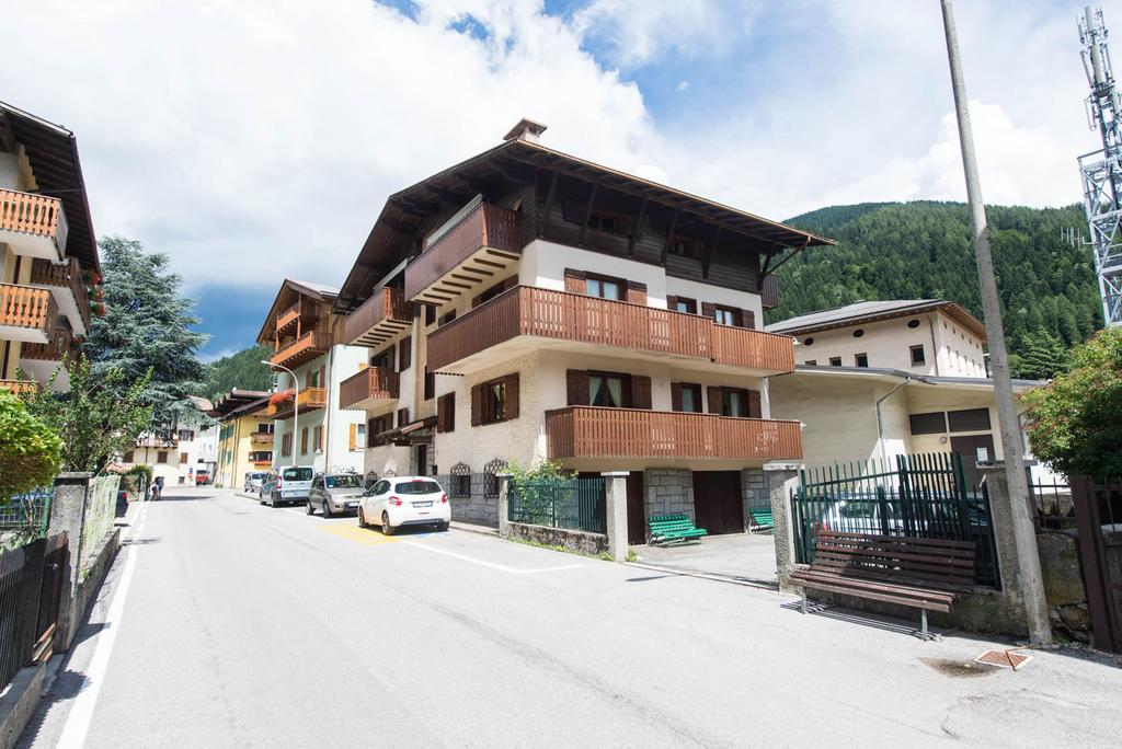 Residence Alpen Casavacanze ピンツォーロ エクステリア 写真